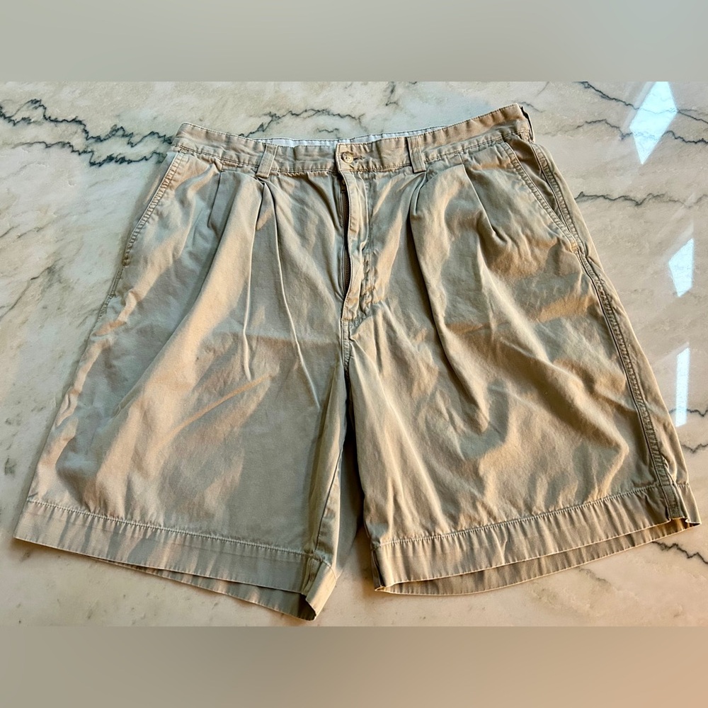 Men's Tan Haggar Generations Shorts size 35 Waist
